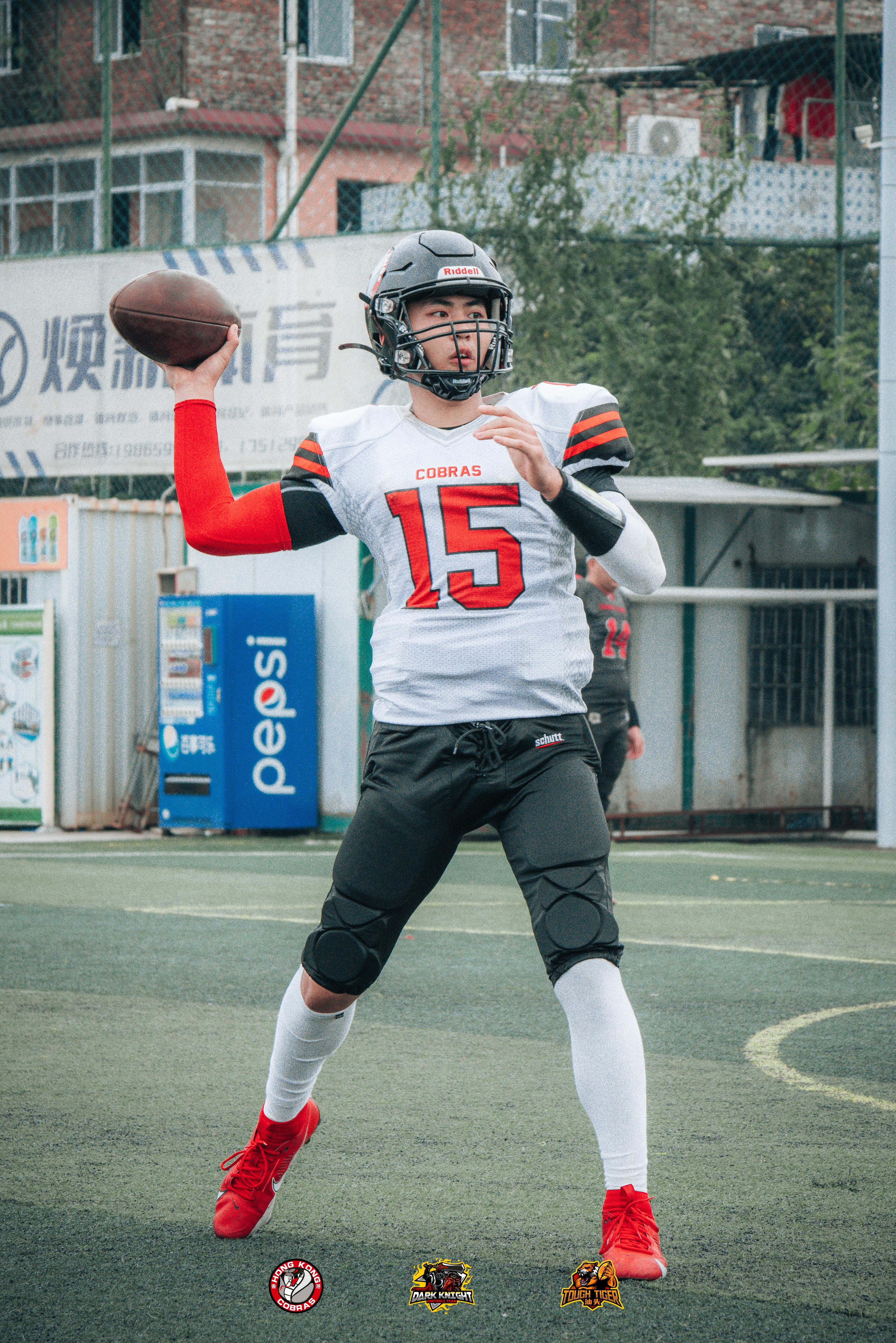 Quarterback action left
